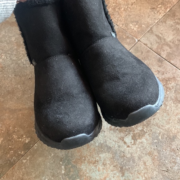 Cheek’s ankle boot - Picture 6 of 7